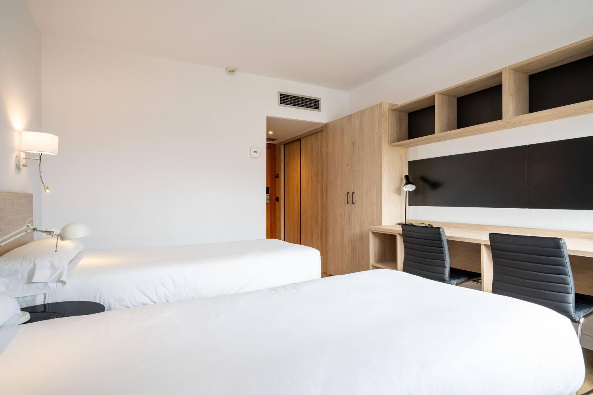 Micampus Pamplona Student Residence Exterior photo